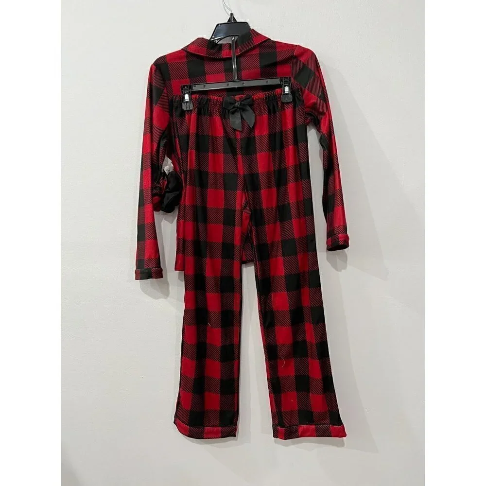 New DreamLife Size Kids S (7-9) Flannel Pajama Set w/Scrunchies Black/Red Plaid